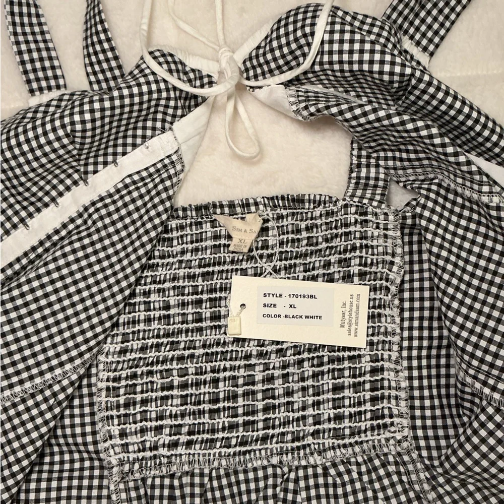 Black and White Checkered Sleeveless Top - Picture 6 of 7